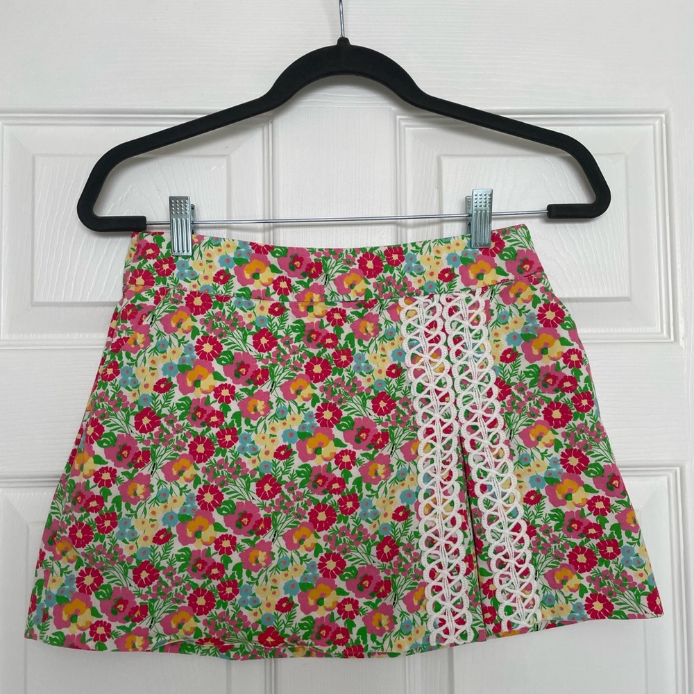 Lilly Pulitzer ants on parade skort